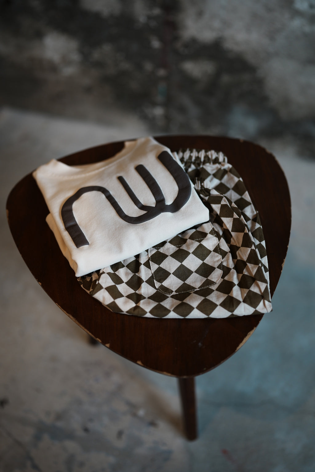 Wiggle Line Tee